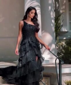 فساتين سهرة لون أسود