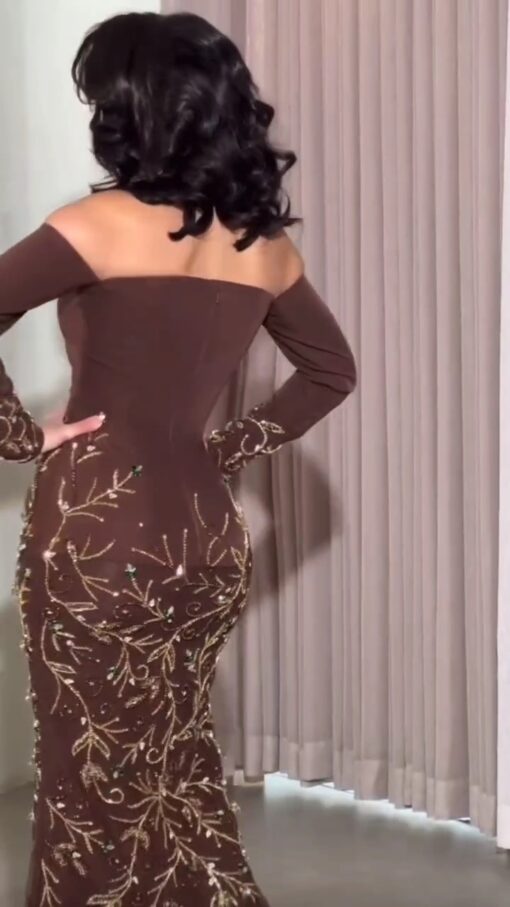 ⁦فستان سهرة لون بني طويل⁩ - الصورة ⁦7⁩