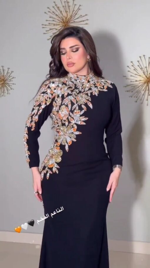 ⁦فستان سهرة لون اسود تتطريز فخم⁩ - الصورة ⁦6⁩