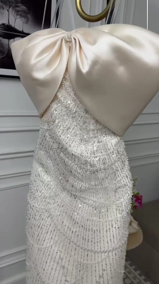 ⁦فساتين سهرة بذيل طويل⁩ - الصورة ⁦4⁩