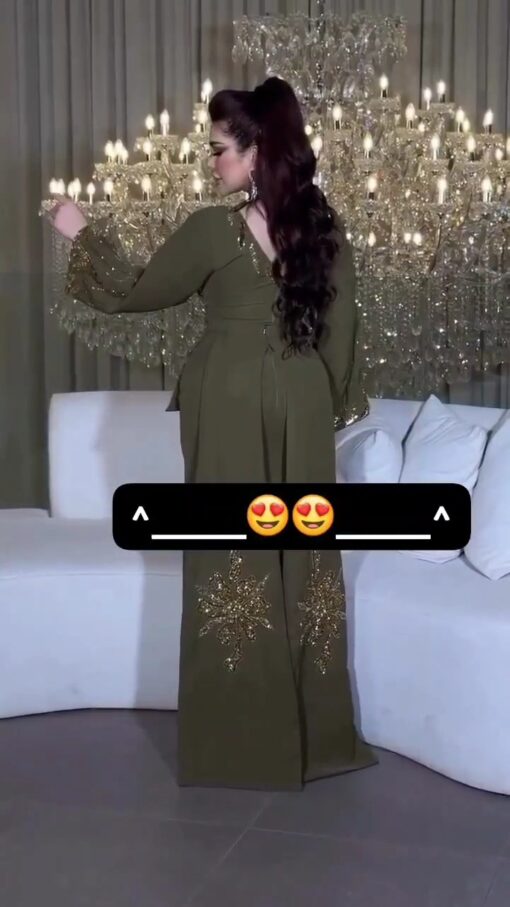 ⁦فستان زيتوني أنيق بتطريز فاخر⁩ - الصورة ⁦3⁩