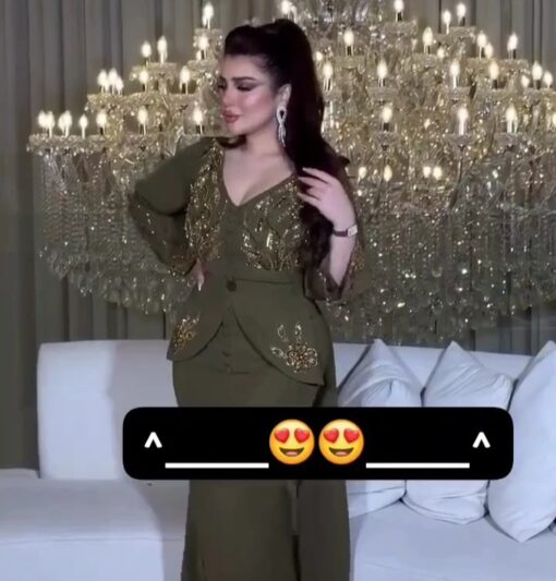 ⁦فستان زيتوني أنيق بتطريز فاخر⁩ - الصورة ⁦2⁩