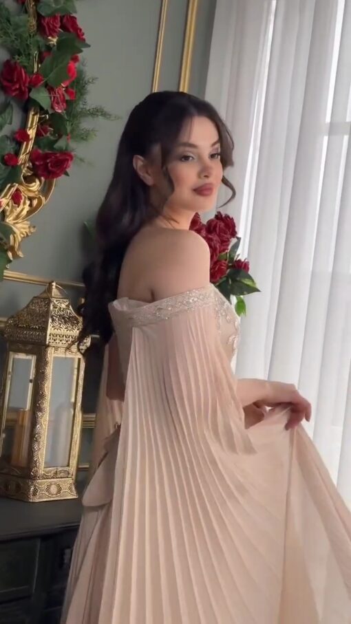⁦فستان سهرة بيج ناعم فخم وانيق⁩ - الصورة ⁦6⁩