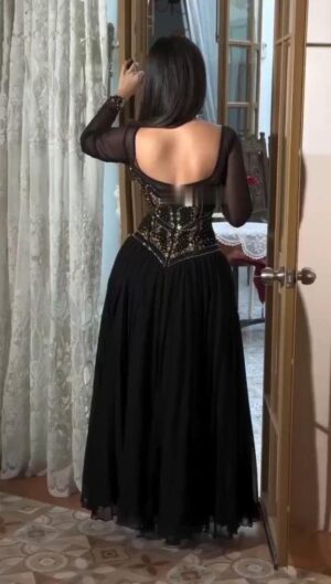 ⁦فستان سهرة لون أسود⁩ - الصورة ⁦4⁩