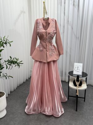 ⁦فستان سهرة ب أكمام طويلة⁩ - الصورة ⁦4⁩