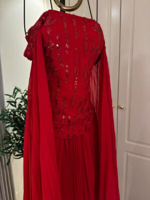 فستان سهرة ب أكمام طويلة