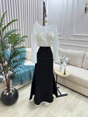 ⁦سهرة بأكمام طويلة⁩ - الصورة ⁦4⁩