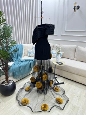 ⁦فستان سهرة لون أسود⁩ - الصورة ⁦4⁩