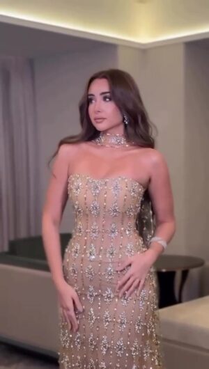 فستان زفاف فاخر من خرز كريستال وكريستال إدواردز
