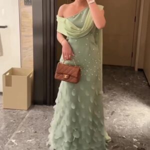 فستان سهرة ناعم فخم