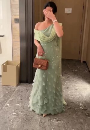 فستان سهرة ناعم فخم