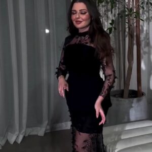فستان سهرة لون أسود لكرا
