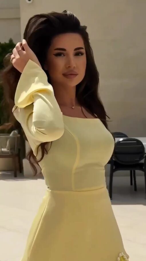⁦فستان سهرة لون أصغر⁩ - الصورة ⁦5⁩