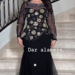 فستان سهرة بلون أسود طويل