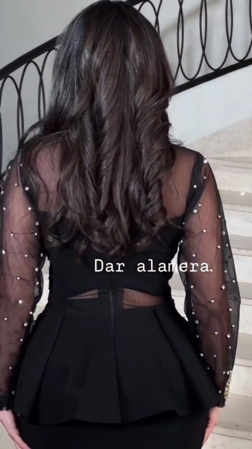 ⁦فستان سهرة بلون أسود طويل⁩ - الصورة ⁦2⁩