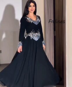 فستان سهرة أسود فخم بتطريز لامع – أناقة ملكية لكل المناسبات