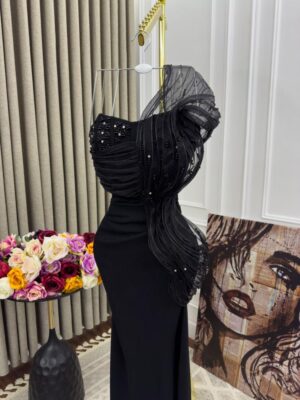 ⁦فستان سهرة لون اسود⁩ - الصورة ⁦2⁩