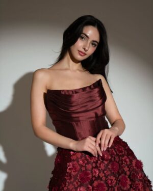 ⁦فستان سهرة فخم وأنيق⁩ - الصورة ⁦3⁩
