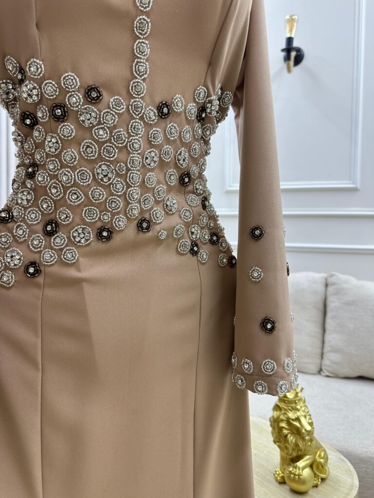 ⁦أجمل فستان سهرة بيج 2025⁩ - الصورة ⁦2⁩
