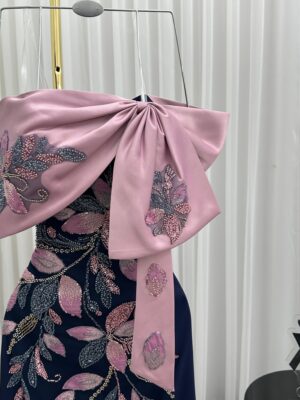 ⁦فستان سهرة لون أسود فخم⁩ - الصورة ⁦3⁩