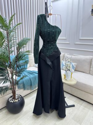 ⁦فستان أنيق بترتر باللون الأخضر⁩ - الصورة ⁦2⁩