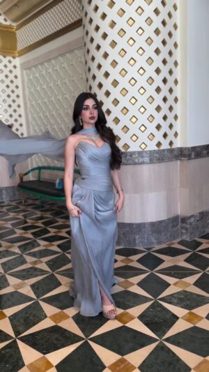 ⁦فستان سهرة ناعم⁩ - الصورة ⁦2⁩