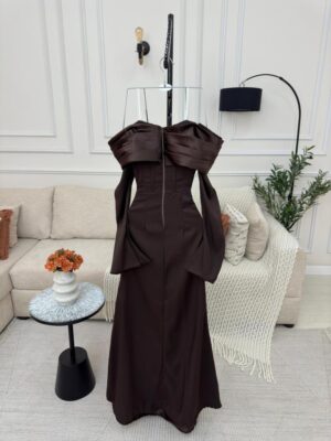 ⁦فستان سهرة بني⁩ - الصورة ⁦4⁩