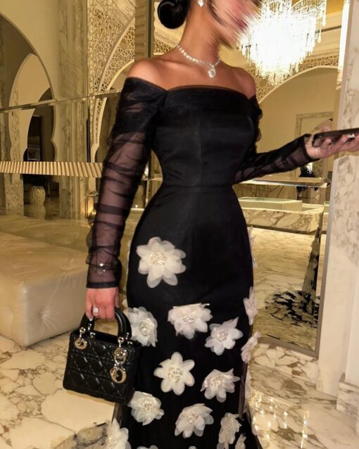 ⁦فستان سهرة أسود أنيق⁩ - الصورة ⁦4⁩