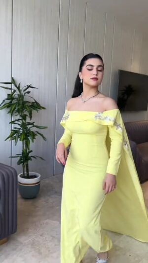 ⁦فستان سهرة لون أصفر⁩ - الصورة ⁦2⁩