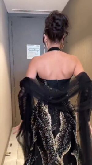 ⁦فستان سهرة لون اسود⁩ - الصورة ⁦2⁩