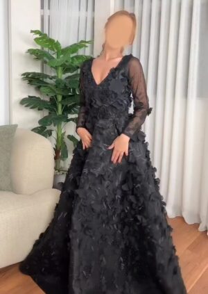 فستان سهرة تل لون أسود