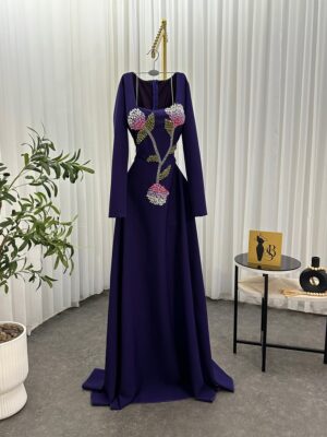 ⁦فستان نسائي بأكمام طويلة⁩ - الصورة ⁦2⁩