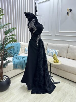 ⁦فستان سهرة لون أسود طويل⁩ - الصورة ⁦2⁩