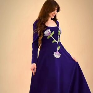 فستان نسائي بأكمام طويلة