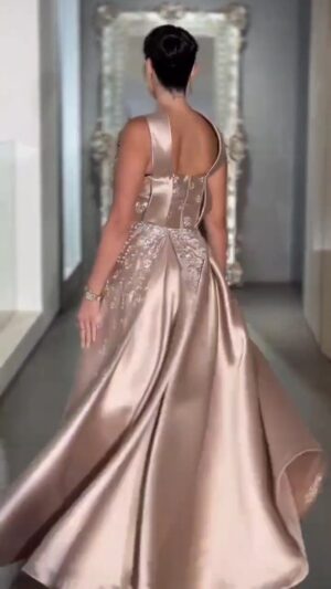 ⁦فستان مناسبات فخم⁩ - الصورة ⁦2⁩