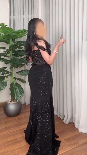 ⁦فستان سهرة فاخر باللون الأسود للمناسبات⁩ - الصورة ⁦3⁩