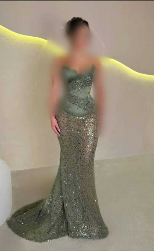 فساتين سهرة فخمة باللون الأخضر