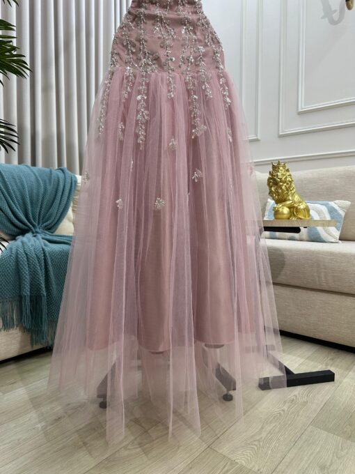 ⁦فستان سهرة لون وردي⁩ - الصورة ⁦2⁩