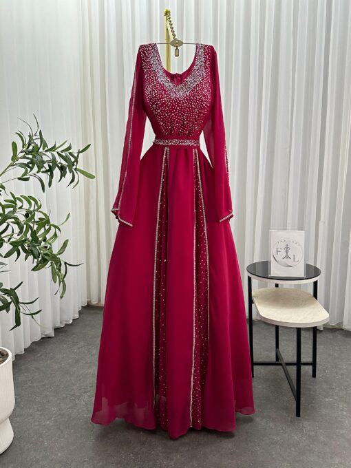 فستان سهرة عنابي طويل