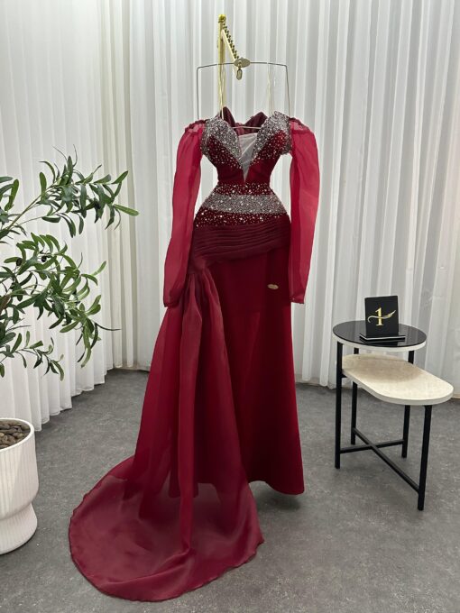 ⁦فستان سهرة لون عنابي⁩ - الصورة ⁦2⁩