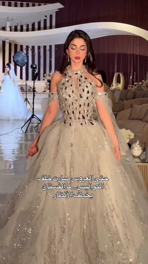 فستان سهرة لون بيج