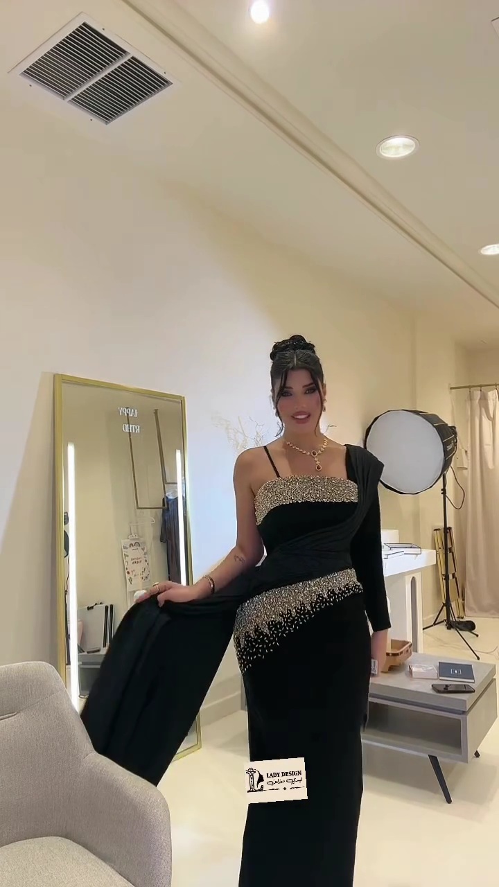 فستان سهرة اسود فخم وانيق