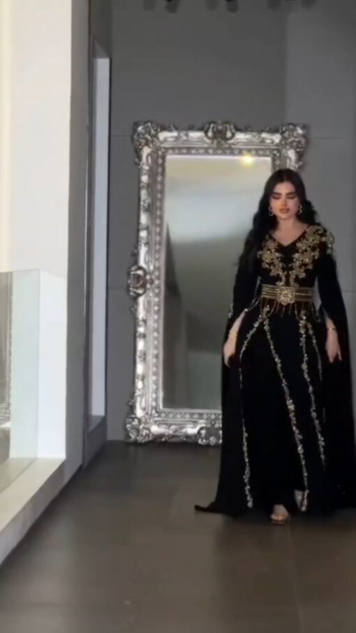 فساتين سهرة لون أسود