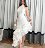 فساتين لون أبيض