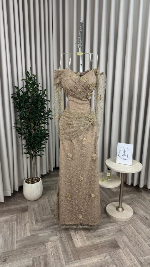 ⁦فستان سهرة بيج⁩ - الصورة ⁦2⁩