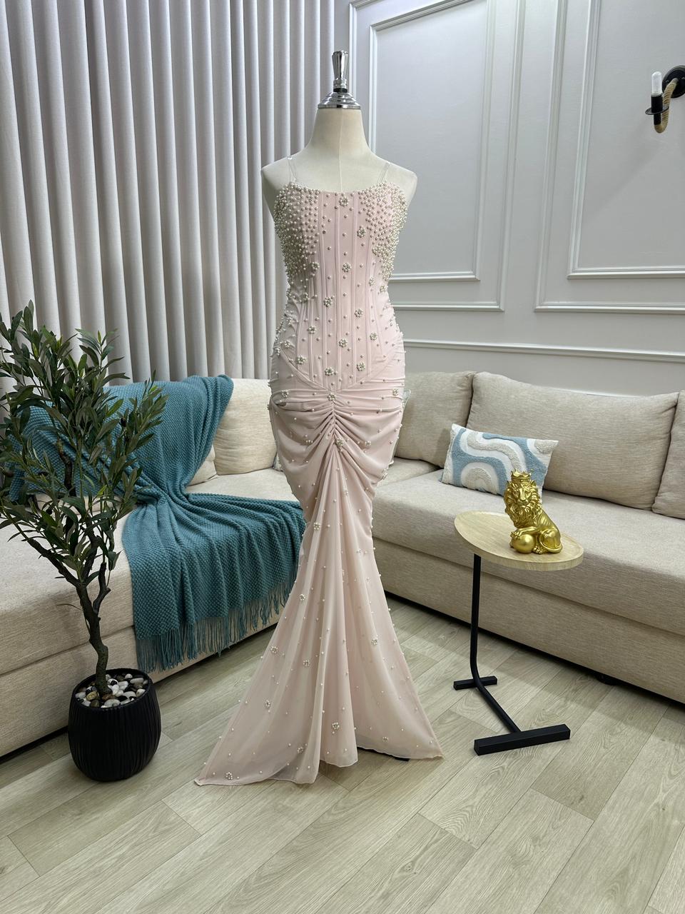 فستان سهرة ناعم - الصورة 3