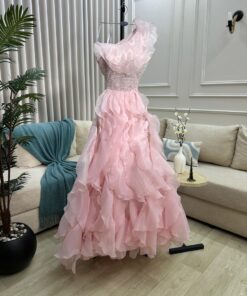 Alternative view of فستان سهرة لون وردي