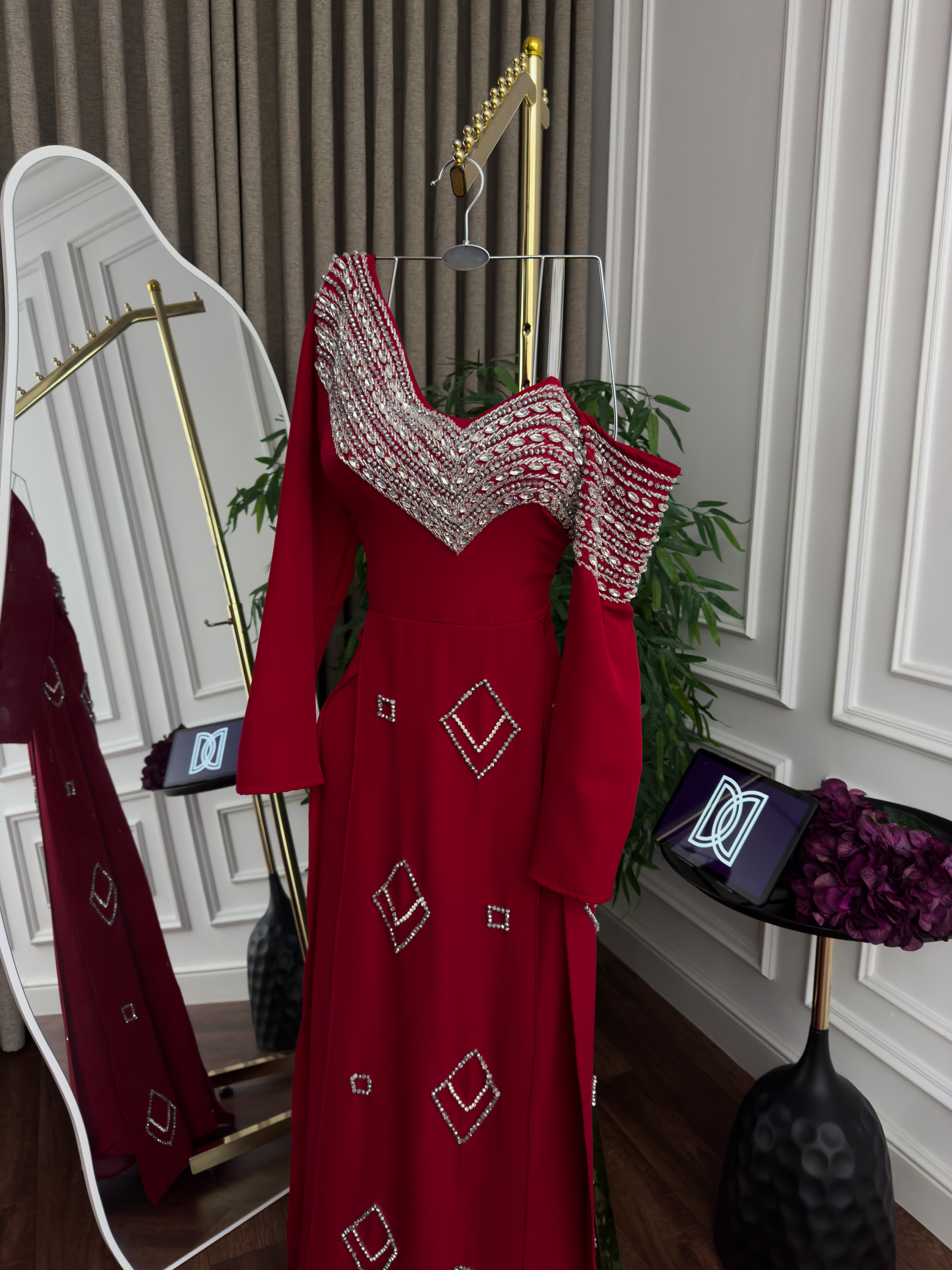 فستان سهرة أحمر ملكي - الصورة 2