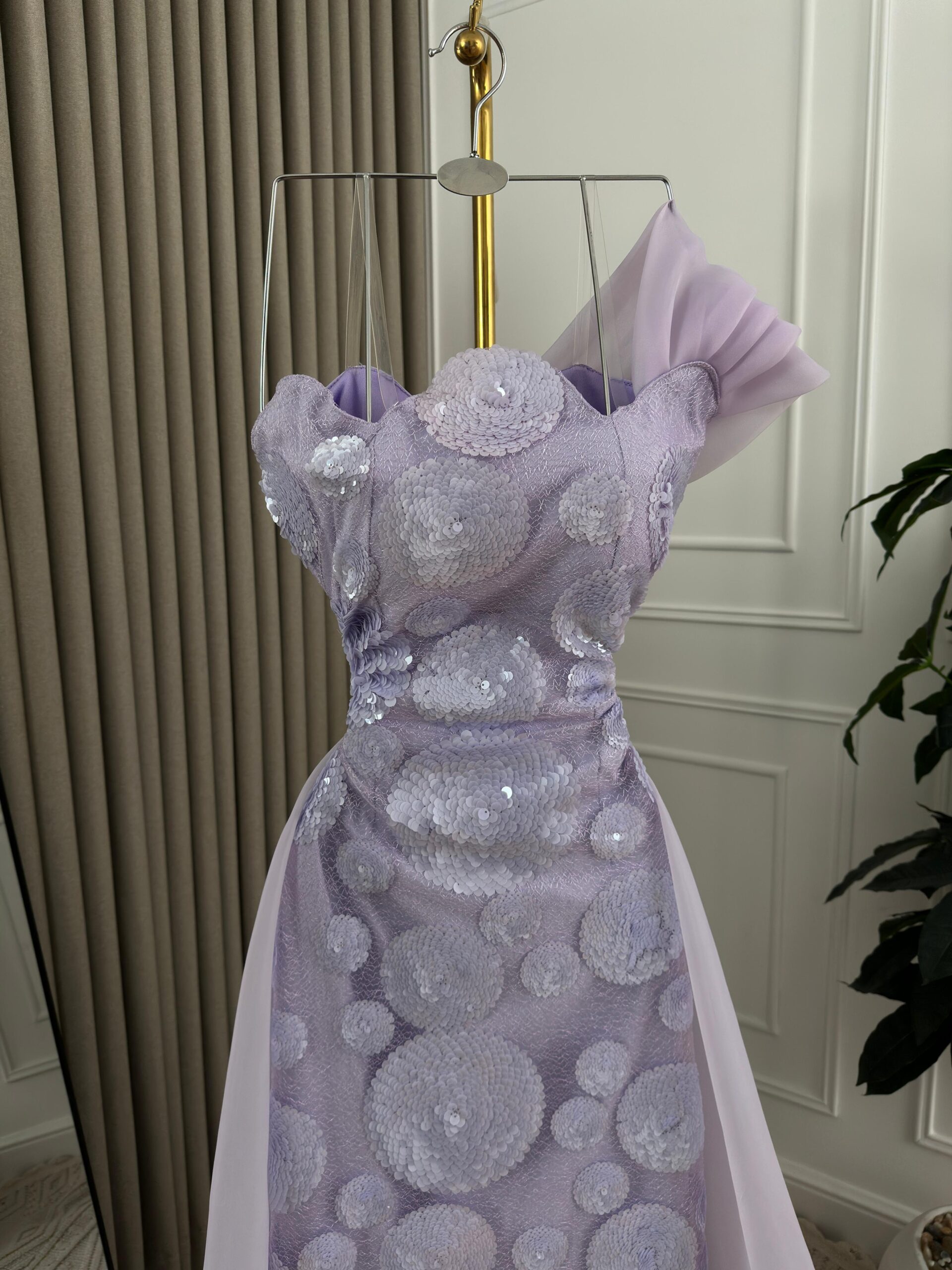 فستان سهرة موف بذيل طويل - الصورة 3