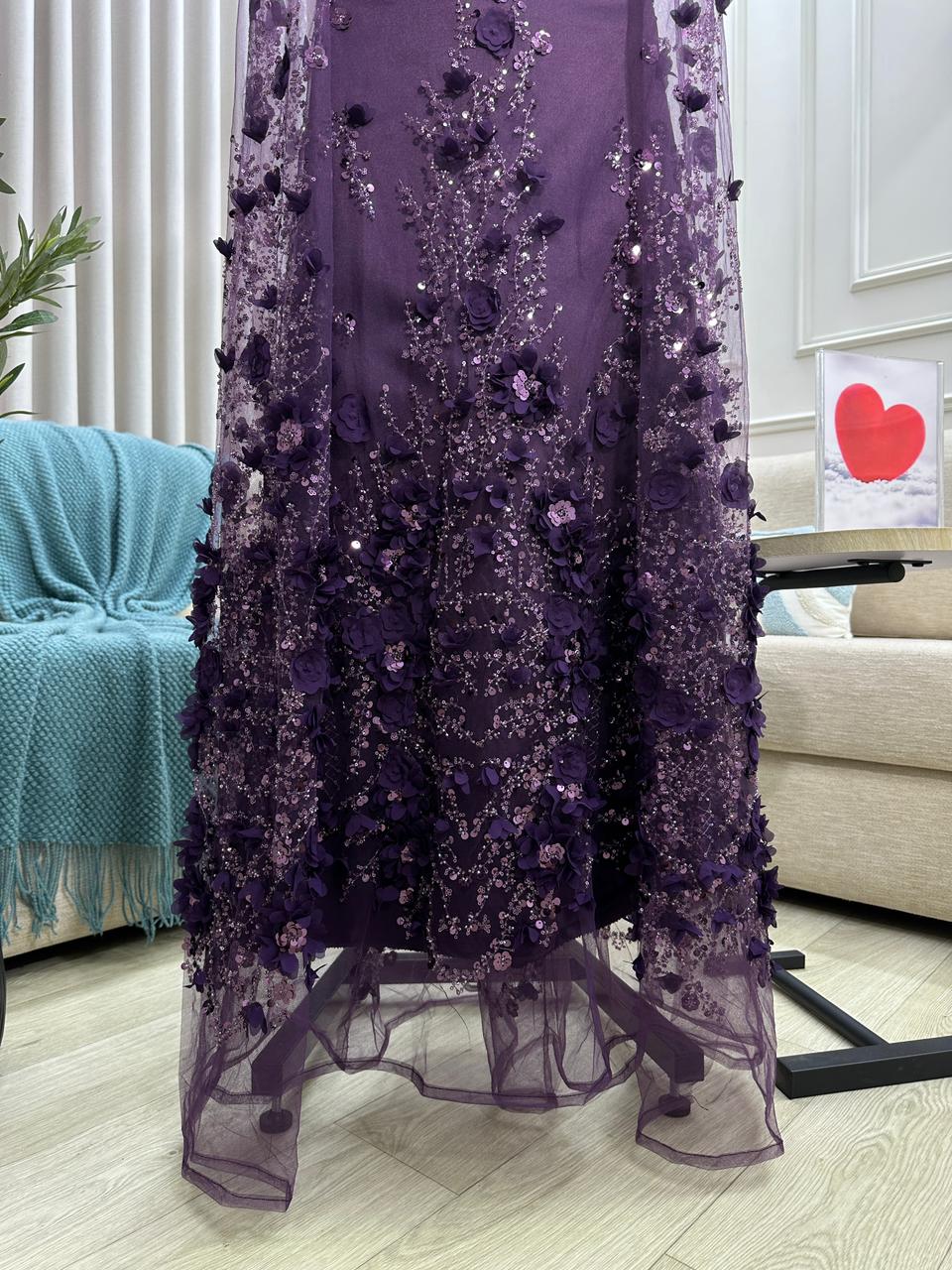 فستان سهرة بنفسجي فخم مطرز - الصورة 2